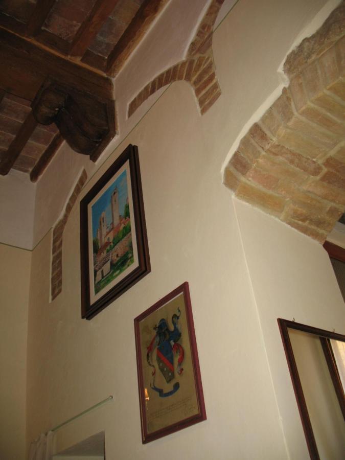 Locazione Turistica Totti Hotel San Gimignano Luaran gambar